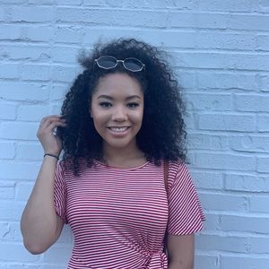 Meet your Posher, Kayla